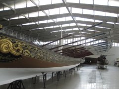 23-Ceremonial longboat of Queen Mary I in the Museu de Marinha